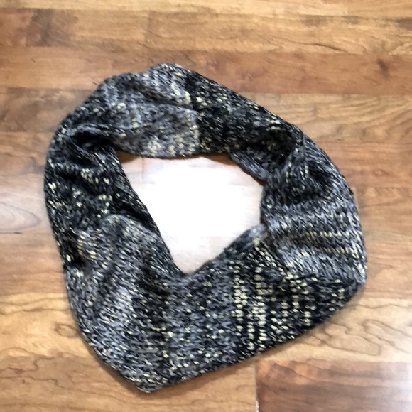 Gray/black/gold infinity scarf NWT - Picture 1 of 7